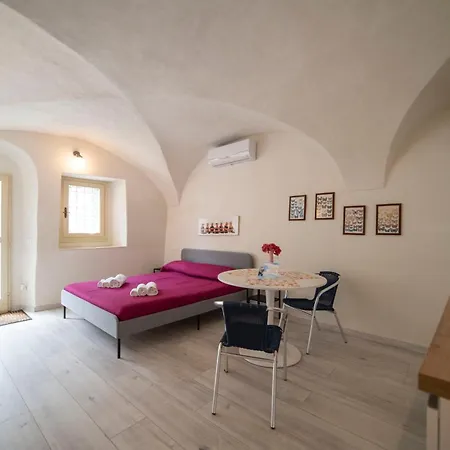 Apartment Lavinia - Romantic & New! Marone